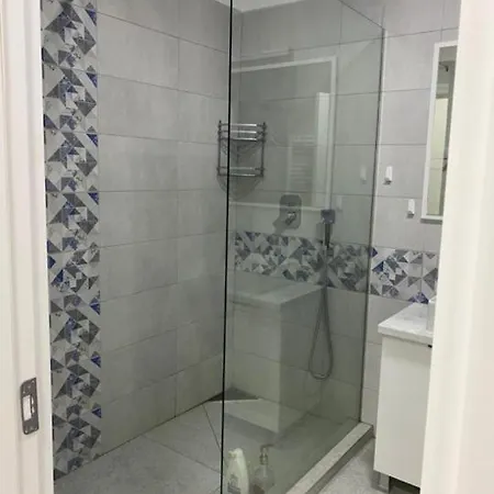 2 5 Minutes Walk To Untold Apartment